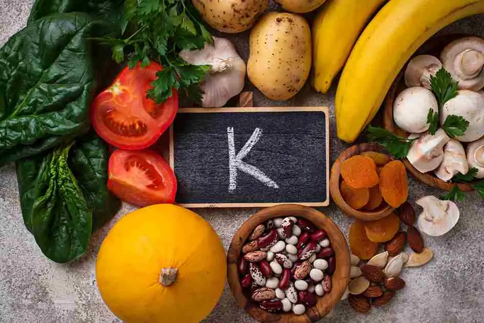 a group of fruits and vegetables that are rich in the Vitamin K.
